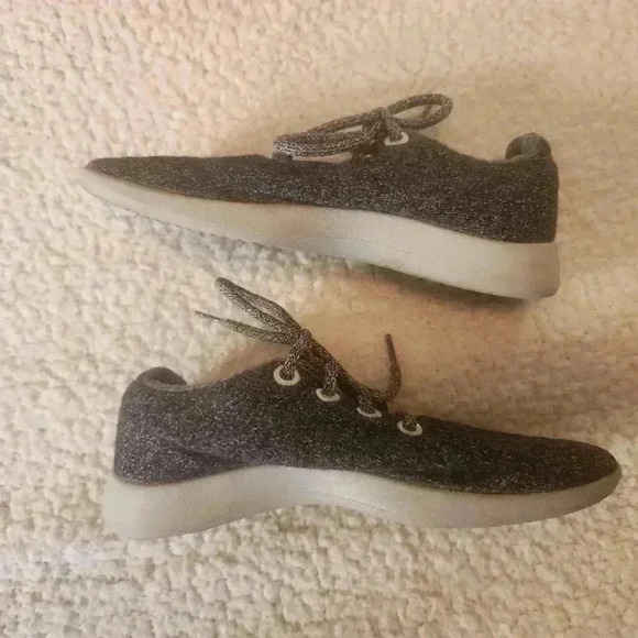 Allbirds wool athletic shoes, size 8 - Picture 5 of 7